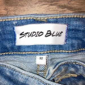Studio Blue Light Jeans